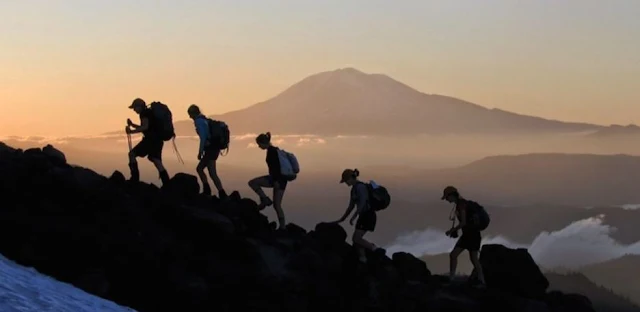 moment ketika naik gunung