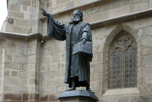 Estatua de Johannes Honterus - Braşov