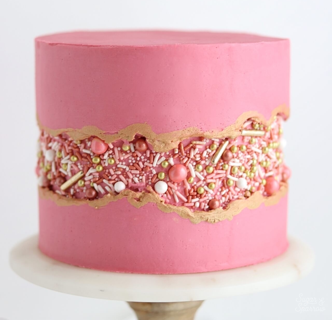 Sprinkle Fault Line Cake Tutorial - Learn how to create this Sprinkle Fault Line Cake with the prettiest "Vintage Rose Gold" Sprinkle Fault Line Cake Tutorial - Learn how to create this Sprinkle Fault Line Cake with the prettiest "Vintage Rose Gold"
