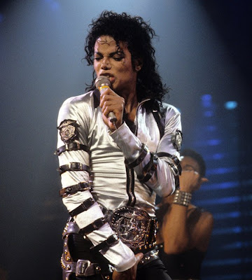 Michael Jackson performing while on tour "Bad" in the Los Angeles Memorial Sports Arena in January 1989. (Photo: Kevin Winter / Getty Images)