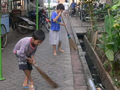 alat kebersihan, jual tempat sampah organik dan anorganik, kebersihan lingkungan rumah, tempat sampah stainless, tempat sampah fiberglass.