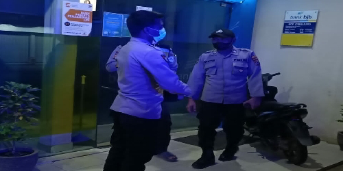 Antisifasi Gannguan kamtibmas, Personil Polsek Cibaliung  Polres Pandeglang Lakukan Patroli Malam                      