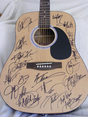  Guitar - Bob Dylan, Bon Jovi (Full Group), Taylor Swift, Jimmy Buffett, 