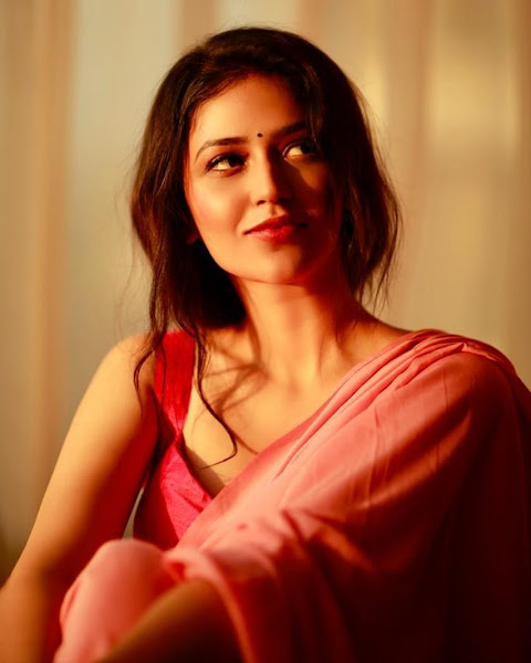 Priyanka Jawalkar Movie, Twitter, Age, Boyfriend, Husband, Family,