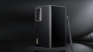 HONOR Magic V2