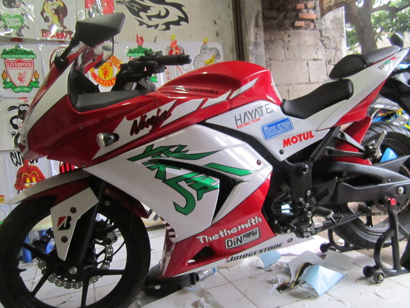 Cutting sticker motor Modifikasi motor