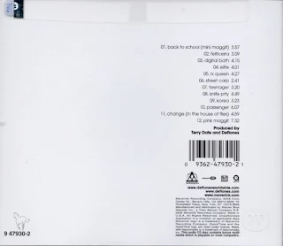 ALBUM: contra-portada de "White Pony" de DEFTONES