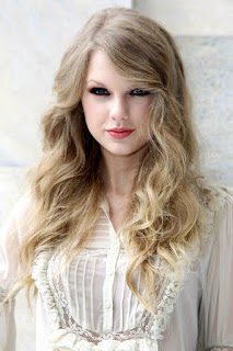 Taylor swift hairstyles curly 6