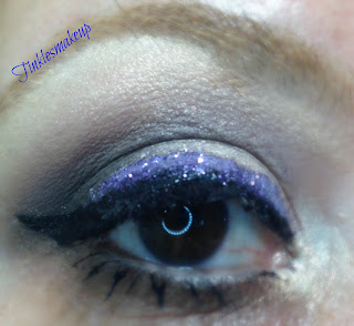 soft_brown_with_purple_glitter_makeup