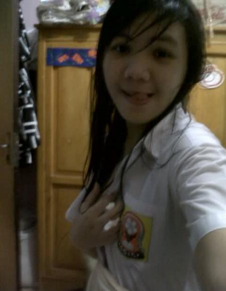 Foto Hot ABG SMP Exis Telanjang Mandi Bareng | http://duniagede.blogspot.com