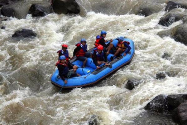 TEMPAT RAFTING DI BANDUNG | Outbound Seru Memacu Adrenalin