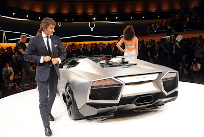 2010 Lamborghini Reventon Roadster Rear View