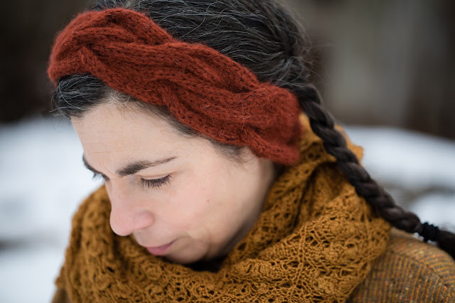 Twistola Headband by Laura Nelkin in CaMaRose Snefnug