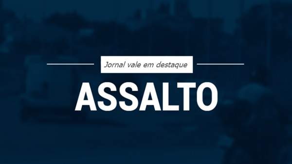 Dupla encapuzada toma motocicleta de assalto em Russas ,CE