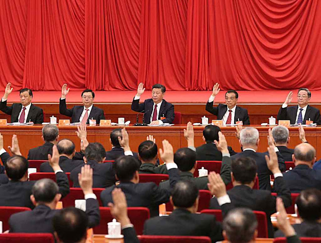 Comite Central do PCCh eleva Xi Jinping ao nível de Mao Tsé Tung
