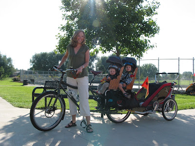 mother twins bike bicycle trailer