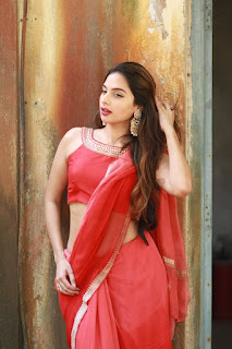 Tanya Hope in Red Saree at Thadam Movie Audio Launch