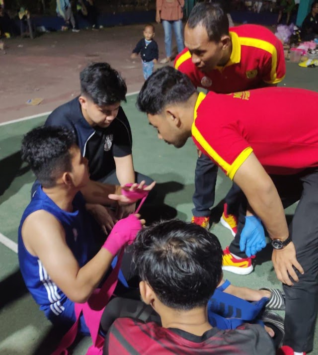 Dampingi Tim Muaythai, Guru SDN Alalak Tengah 2 Banjarmasin Antar Atlet Raih Prestasi di Porprov XI Kalsel