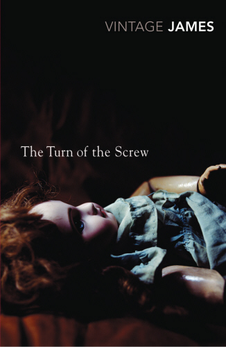 A capa do livro "The Turn of the Screw and Other Stories" de Henry James apresenta uma imagem intrigante e arrepiante. No centro da foto, uma boneca sinistra é vislumbrada, com seu rosto pálido e expressão inquietante. Seus olhos sem vida parecem fixar o espectador, criando uma sensação de desconforto. A boneca está colocada em um fundo negro, que aumenta a atmosfera sombria da imagem. A combinação entre a boneca inquietante e o plano de fundo escuro deixa claro que o livro promete mergulhar o leitor em histórias carregadas de suspense, mistério e horror. Esta capa assombrosa é um convite para adentrar no universo sombrio criado por Henry James, que promete envolver e aterrorizar os leitores ao longo das páginas deste livro de contos.