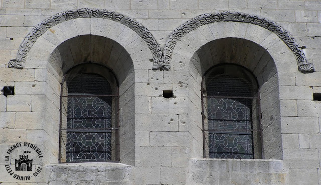 SAINT-PAUL-TROIS-CHATEAUX (26) - Cathédrale Notre-Dame (XIIe siècle)