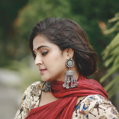 Remya Nambeesan HD Photos