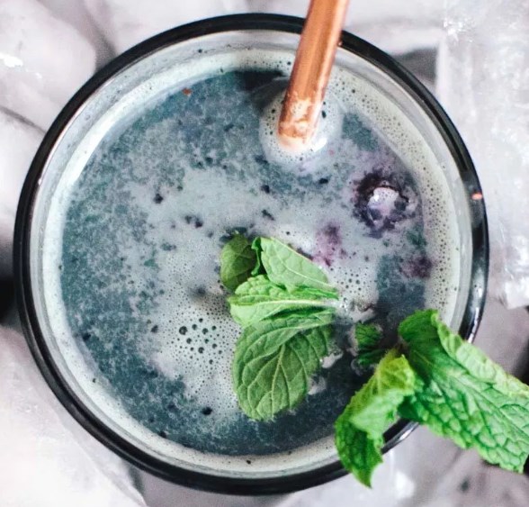 Blueberry Mint Matcha Latte #drinks #homemade