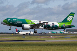 Airbus A320 of Aer Lingus in Irish Rugby colours