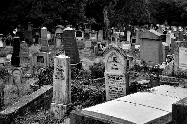 Sighisoara Transilvania Rumania Cementerio tumbas