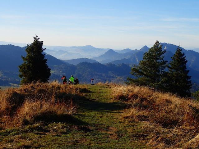 Jesienne widoki z Wysokiego Wierchu (898 m.n.p.m.) w Pieninach