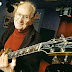 Gossip Les Paul Dies