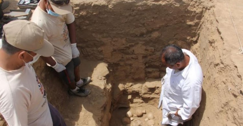 Hallan plaza ceremonial funeraria con muros policromados en Huaca de la Luna en Moche - La Libertad