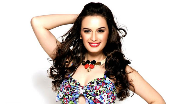 Evelyn Sharma