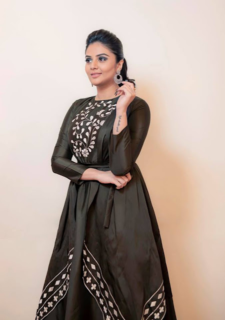 Sreemukhi latest images