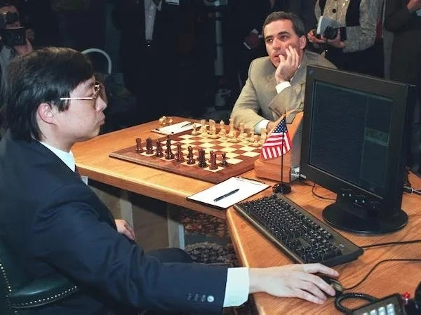 Deep blue contro il campione mondiale di scacchi Kasparov