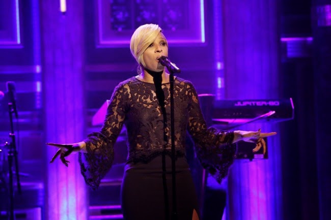 Mary J. Blige Performs "Therapy" On Tonight Show with Jimmy Fallon  + Queen Latifah Gifts Shopping Spree 