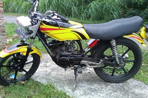 modifikasi motor rx king warna kuning  tahun ini