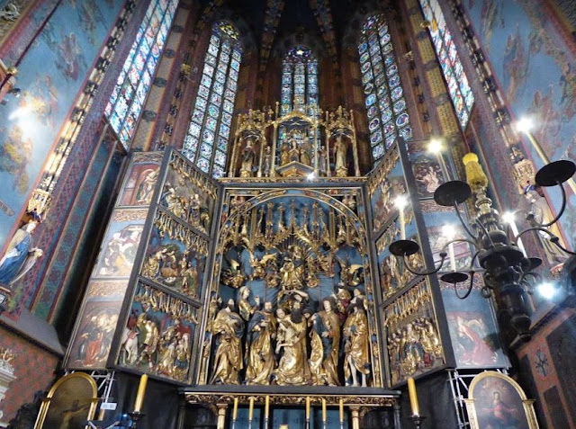 Altare ligneo di Veit Stoss nella basilica di Santa Maria a Cracovia