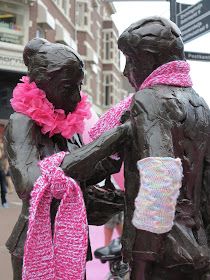 Pink Saturday, knitting, statues, Haarlem, Haafner