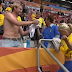 Σουηδή παίκτρια ανταλλάσει μπλούζα… (video)
