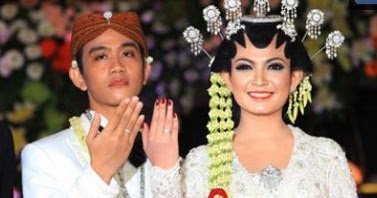 Foto Kebaya Kutubaru Selvi Ananda Model Jilbab Akad Ijab Kabul