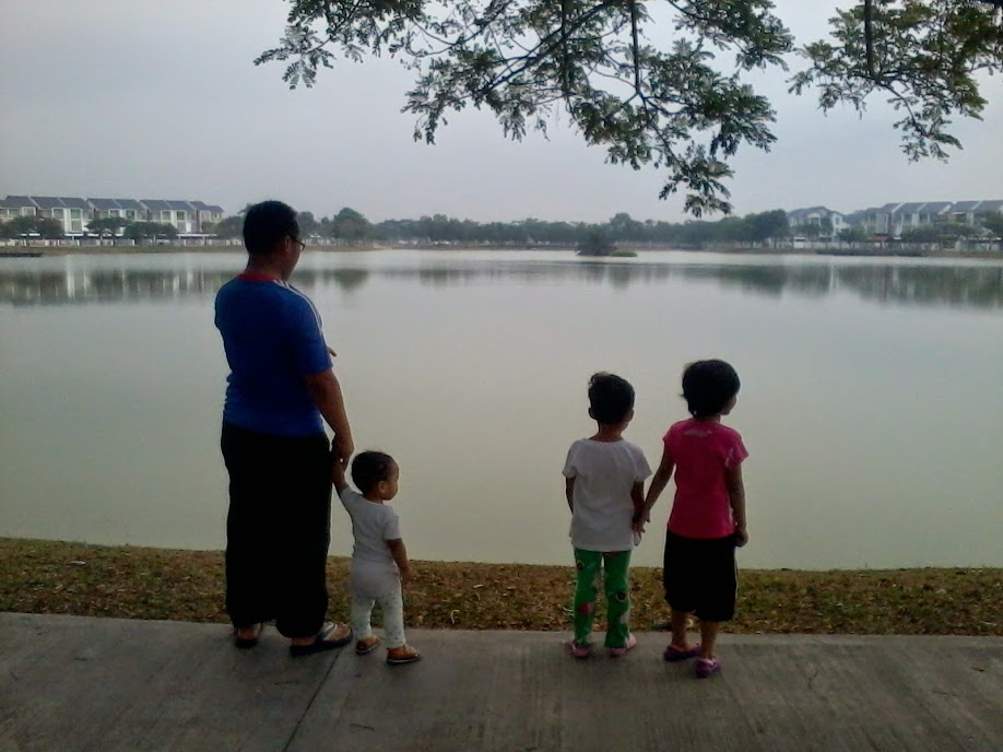 Diari Hati ♥ Ibu Humaira, Hafiyya, Hadif: Resepi Durian Crepe