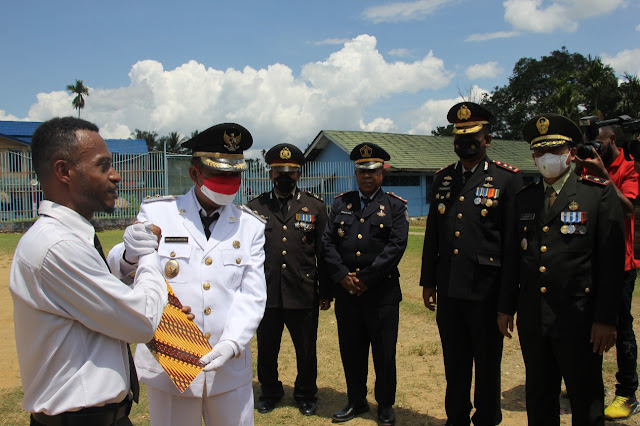 Fredericus Maclarimboen Ikuti Pemberian Remisi di Lapas Narkotika Kelas II A Jayapura