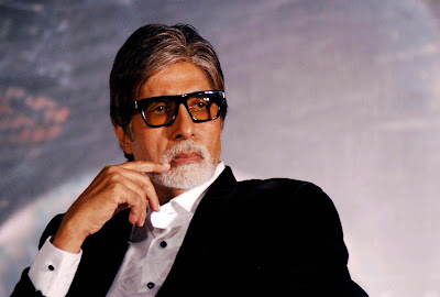 shahen-shah-amitabh-thinking-pose