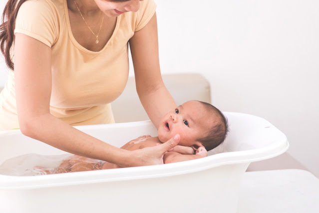 How Often Should You Bathe Your Newborn Baby