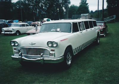 1962-1974 Checker Aerobus in Clatskanie, Oregon, in June 1999