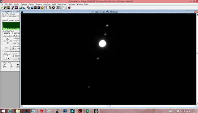 Looking at the moons of Jupiter with a small telescope (Source: Palmia Observatory)