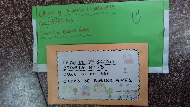 El 3ro de la escuela 19  y el 3ro de la escuela 13 DE se comunican por carta