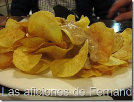 Chips con salsa de setas