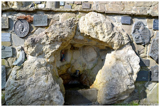 Symboliczny cmentarz ludzi gór na Wiktorówkach