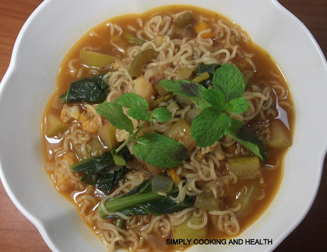 Simple vegetables and noodles soup